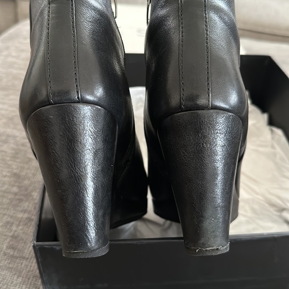 Boot - Picture 5 of 5